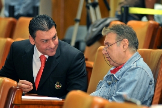 Procurorii au cerut aviz pentru arestarea luI Madalin Voicu si Nicolae Paun