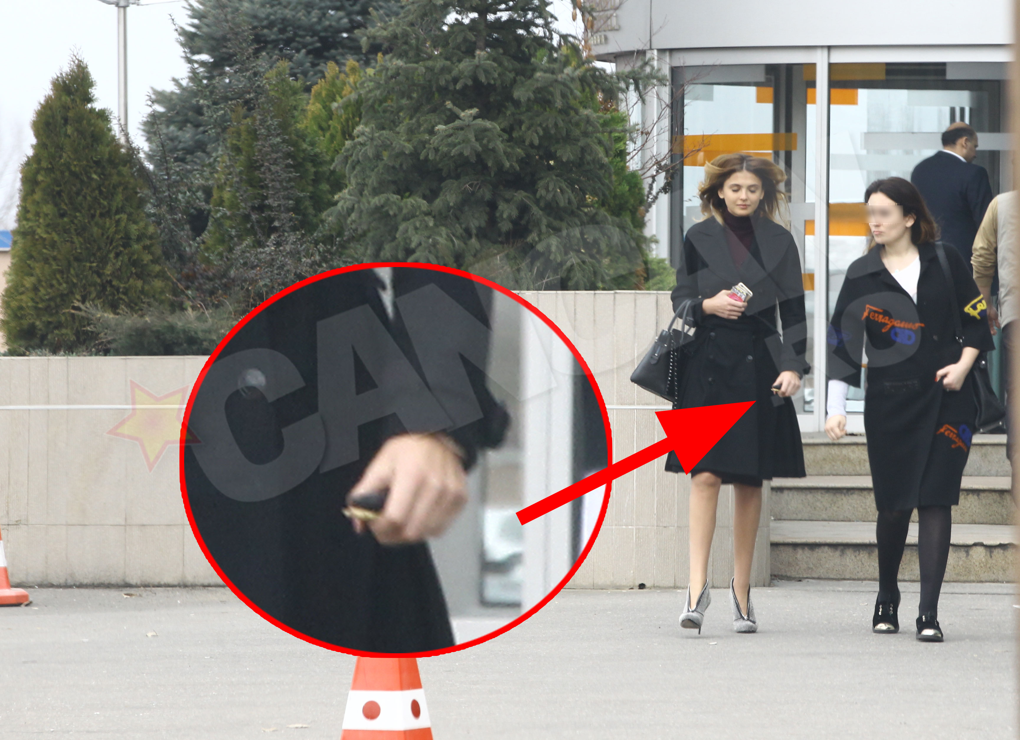 Sorina a scapat de o greutate...de pe deget!