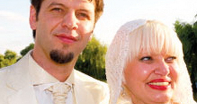 Femeia de afaceri are datorii mari