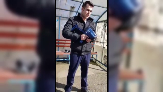 Oamenii s-au speriat de pistolul-radar al poliţiştilor