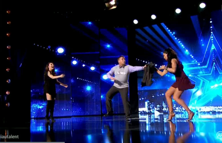 Pensionarul a dansat pe ritmuri disco