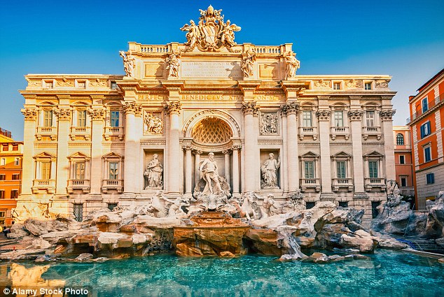 Fântâna Trevi din Roma a produs în 2011 peste 1 milion de dolari, care au fost integral donaţi cauzelor caritabile.