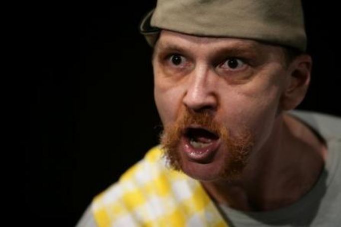 Ovidiu Cuncea interpretează un rol.