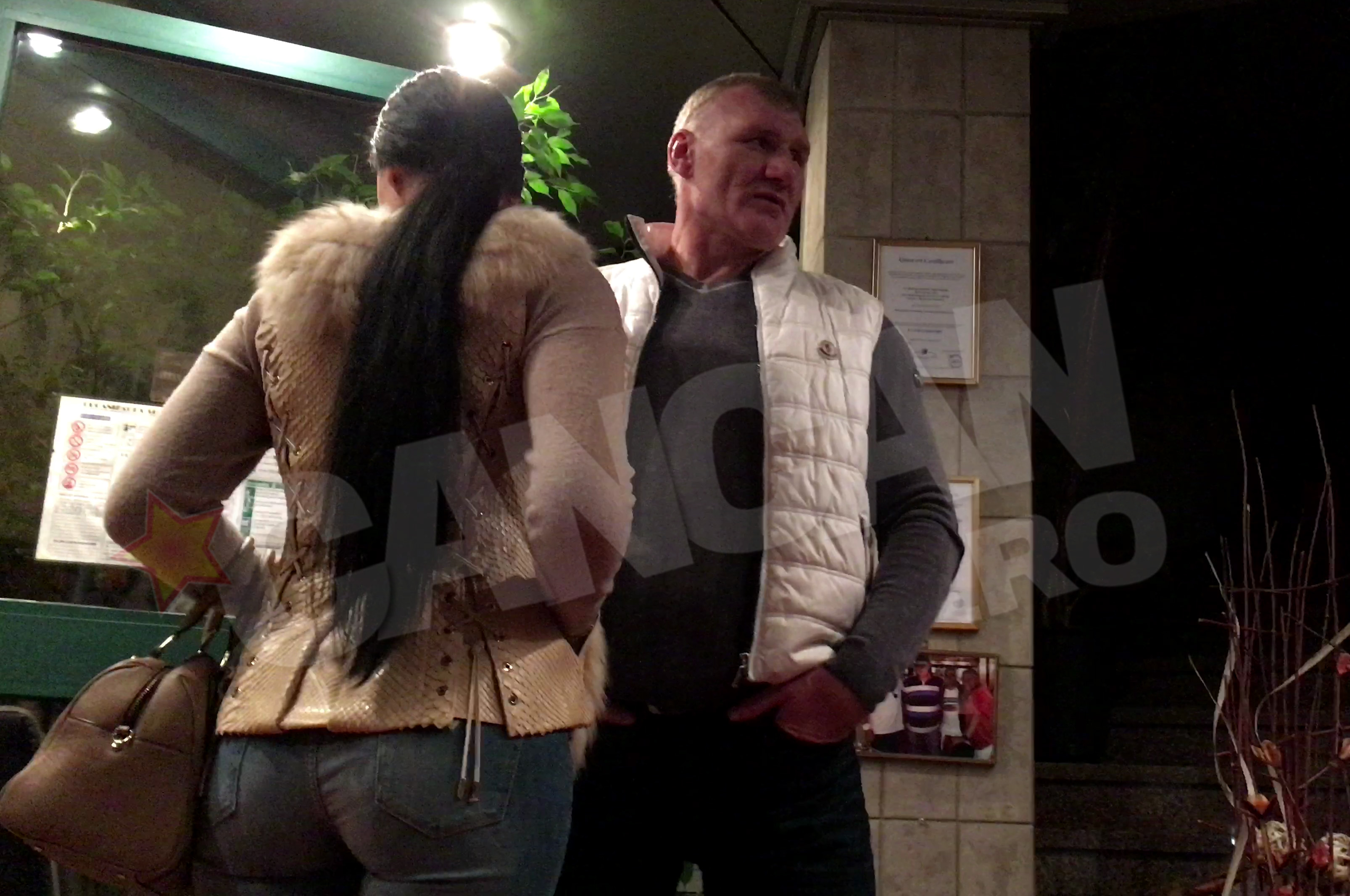 Nevasta luptatorului, Alina, a fost incântată de surpriza de 8 Martie