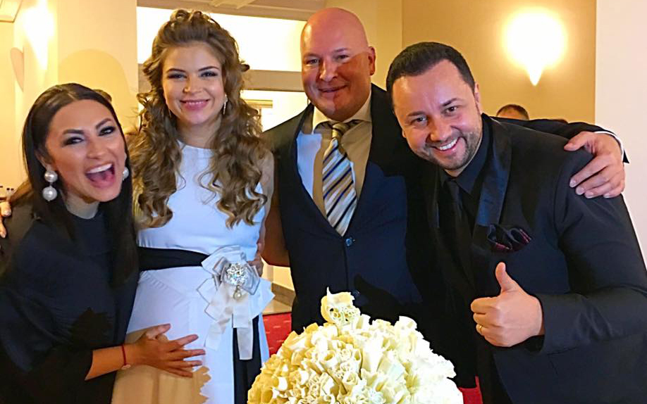 Prin această fotografie, Andra ar putea să ne transmită un indiciu important, acela că e din nou însărcinată