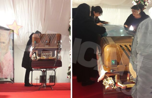 Familia şi prietenii s-au strâns la priveghi