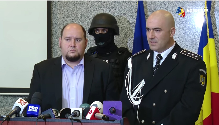 Procurorul şef al DIICOT, Daniel Horodniceanu (stânga) şi Claudiu Cucu, şeful Direcţiei de Combatere a Criminalităţii Organizate, au avut o contribuţie majoră în acest caz.