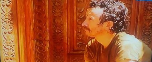 Acest domn a leşinat din cauza căldurii excesive.