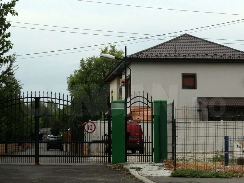 ”Şmecherul cu Touareg” locuieşte într-un complex exclusivist din nordul Capitalei