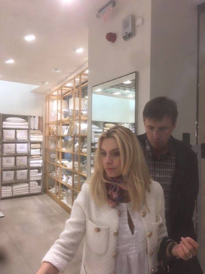 Primarul Chişinăului s-a afişat cu fosta iubită în Bucureşti.
Sursă: kankan.md