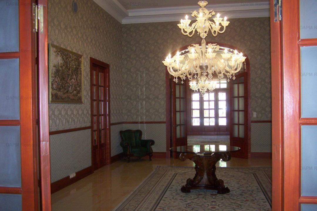 Impresionanta clădire de patrimoniu este pusă la vânzare pentru suma de trei milioane de euro.