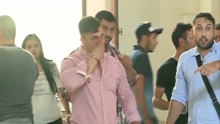 Un martor cheie din dosarul Cămătarilor s-a fimat cu un morman de bani!