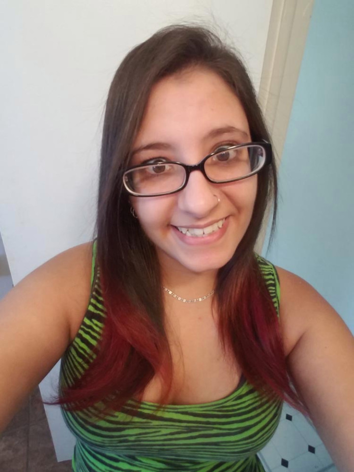 Aşa arată sânii tinerei acum