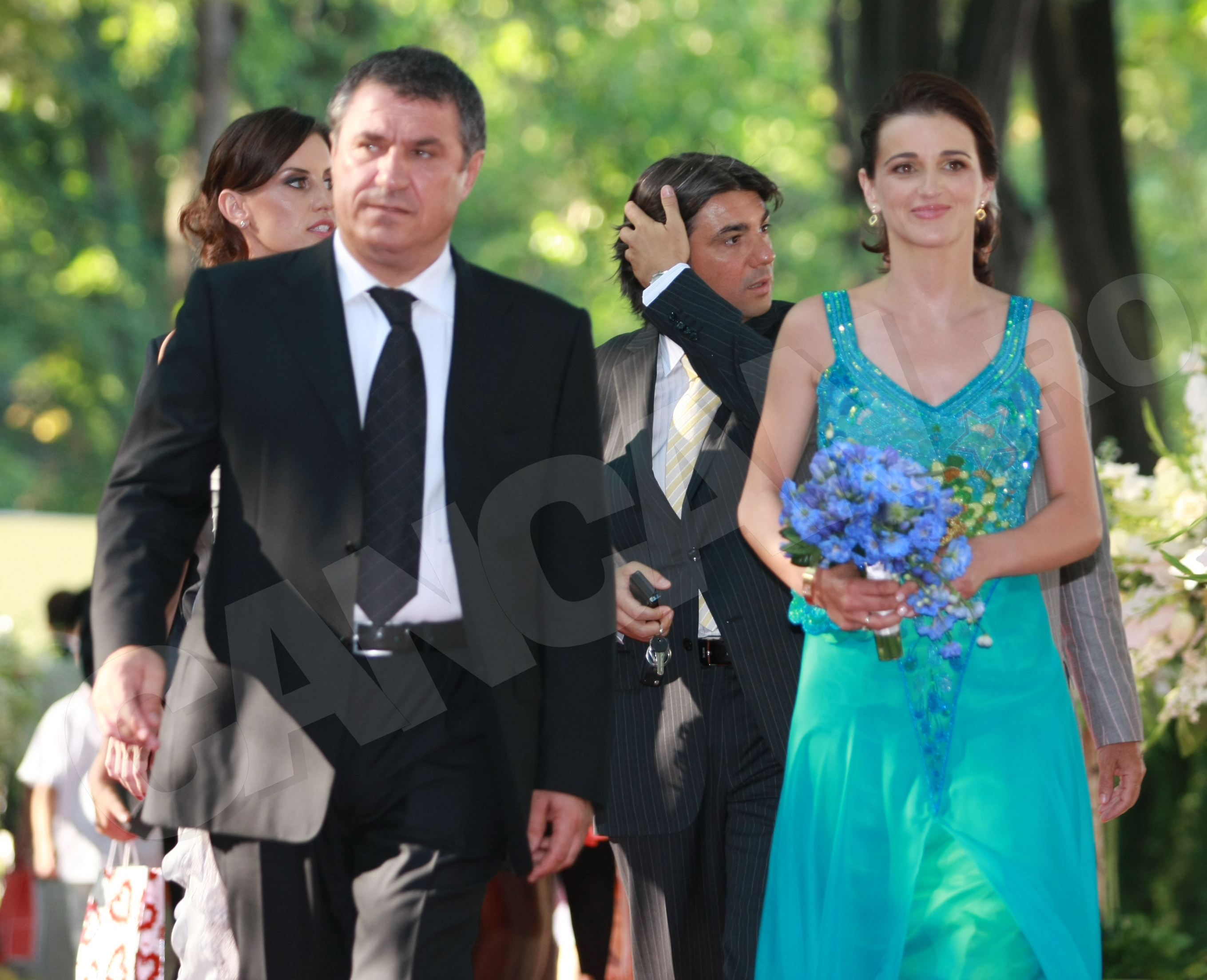 Victor Becali i-a cesionat soţiei sale acţiunile unei firme