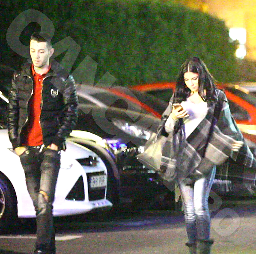 Tânărul milionar şi-a scos iubita la mall Vitan