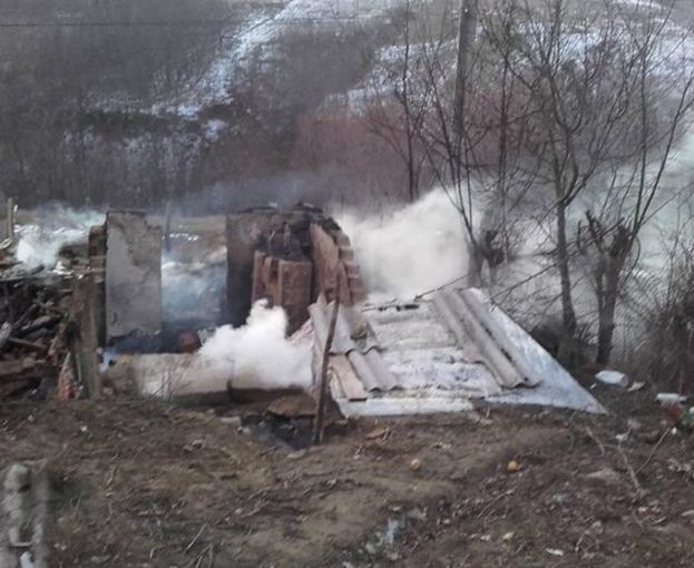 Locuinţa familiei Bojian a fost mistuită de flăcări