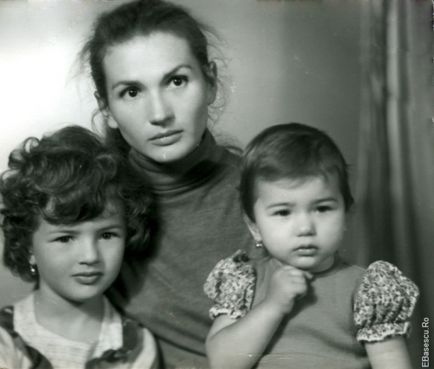 Maria Băsescu a avut unele divergenţe cu fiica ei cea mică, Elena.
