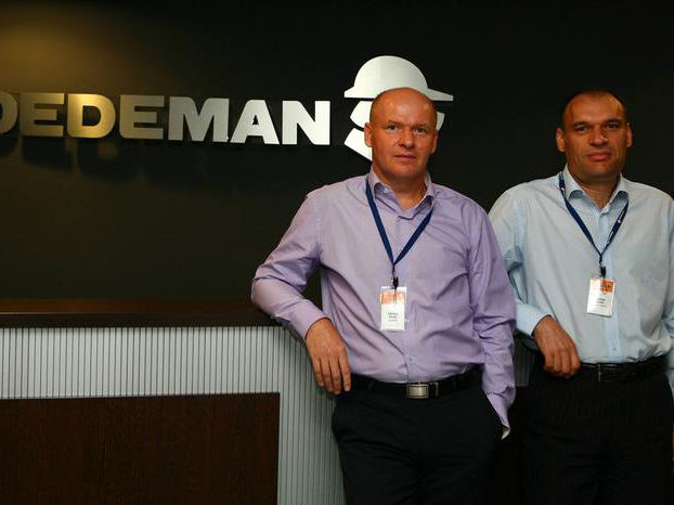 ”Fraţii Dedeman”, Dragos si Adrian Pavăl