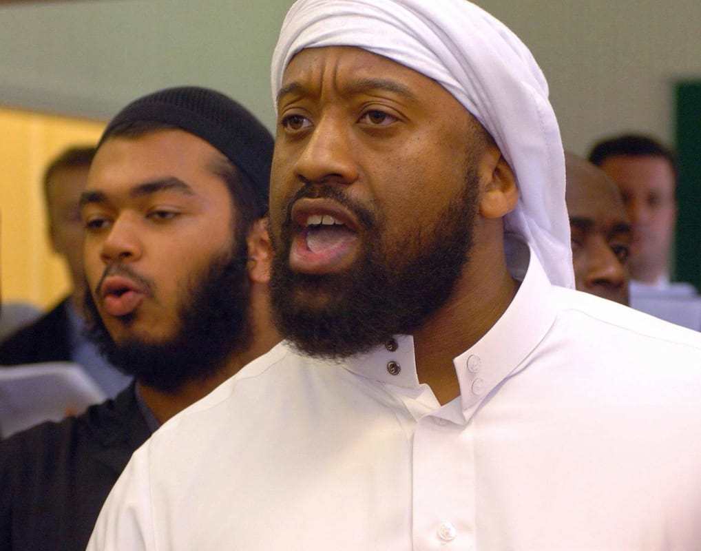 Teroristul a decedat după ce a fost împuşcat de poliţişti.