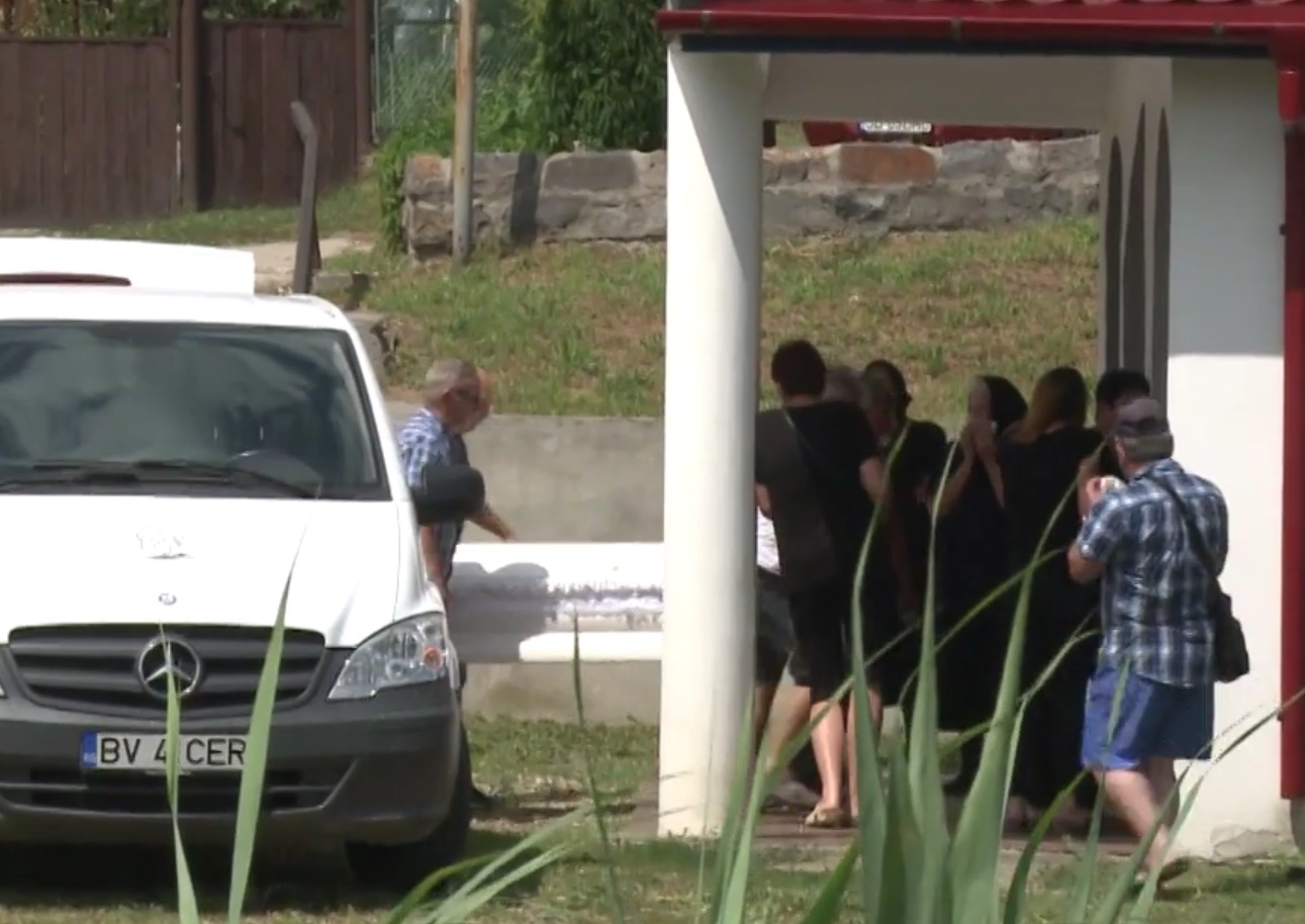 Familia Cătălinei este îngenunchiată de durere