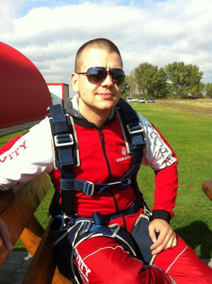 Gabriel Dinicică a fost declarat decedat în jurul orei 15.35.