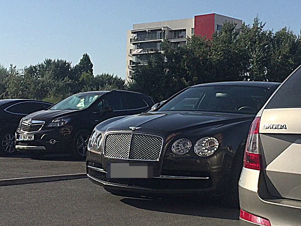 Bentley-ul cu care a apărut Negoiţă în parcarea de la Phoenicia valorează în jur de 150.000 €