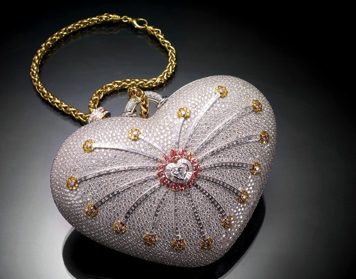 Cele mai scumpe genţi. #1 Mouawad’s 1001 Nights Diamond Purse – 3,8 milioane de dolari