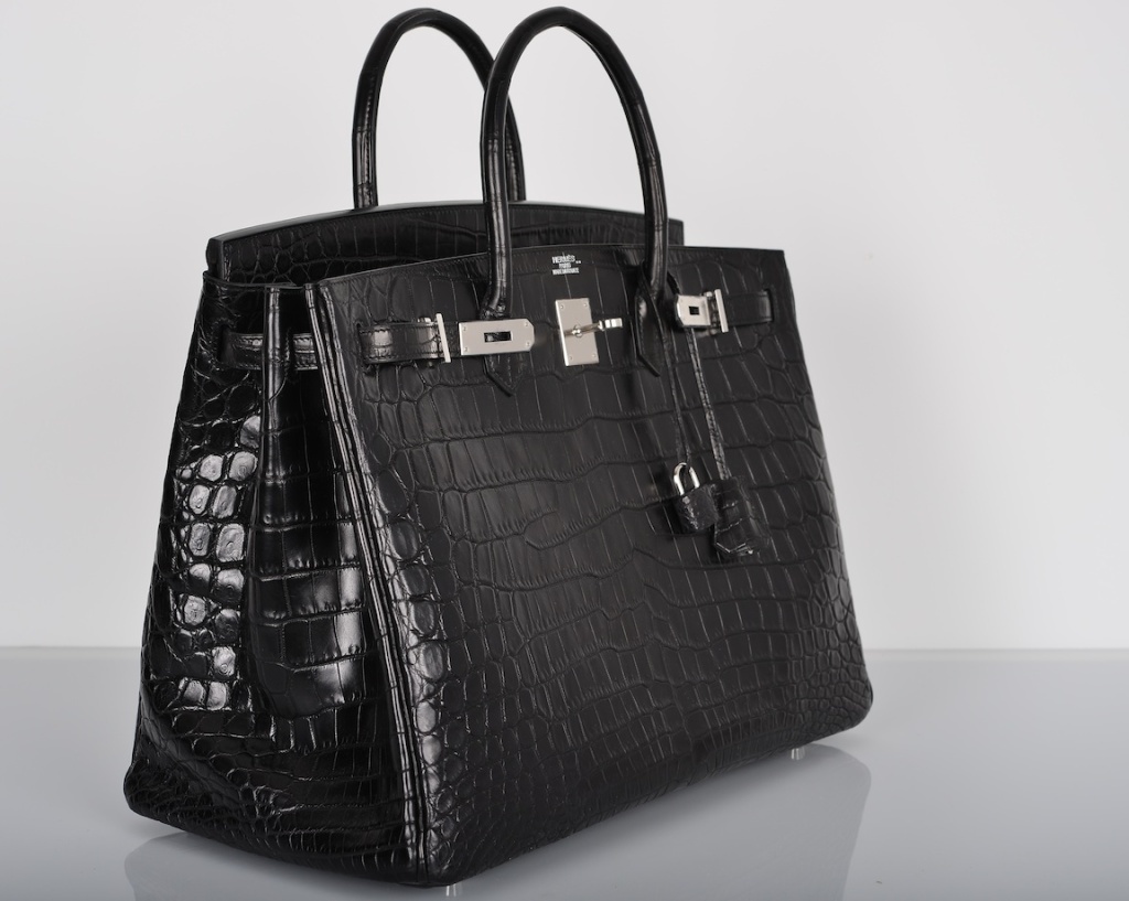 #6 Hermes Matte Crocodile Birkin Bag – 120.000 de dolari