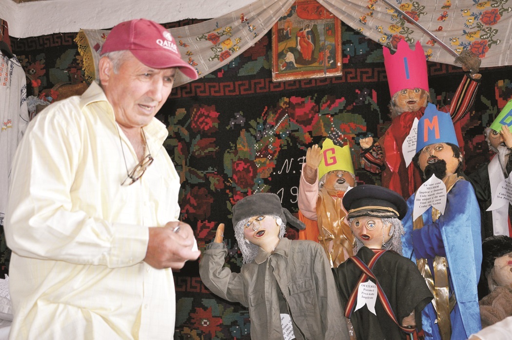 Victor Simion a transformat casa în atelier de meşteşugărit pentru copiii de la grădiniţă