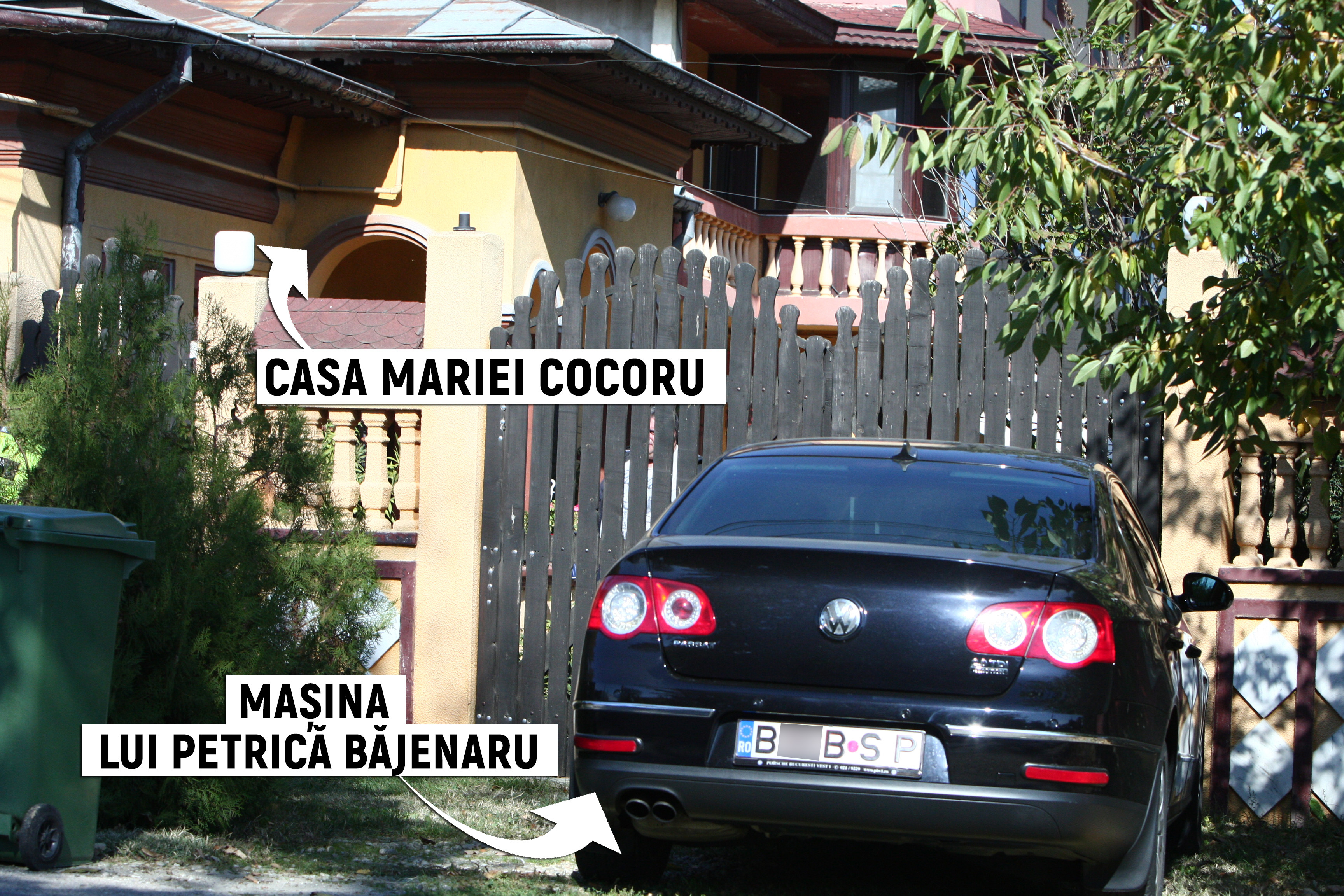 Maşina lui Petrică Băjenaru, parcată în faţa casei mătuşii lui, Maria Cocoru