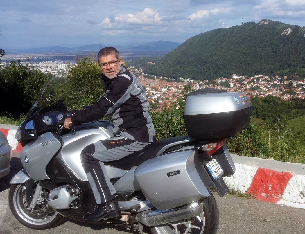 Înainte de accident, Nicu bătea Europa în lung şi în lat, pe motocicletă