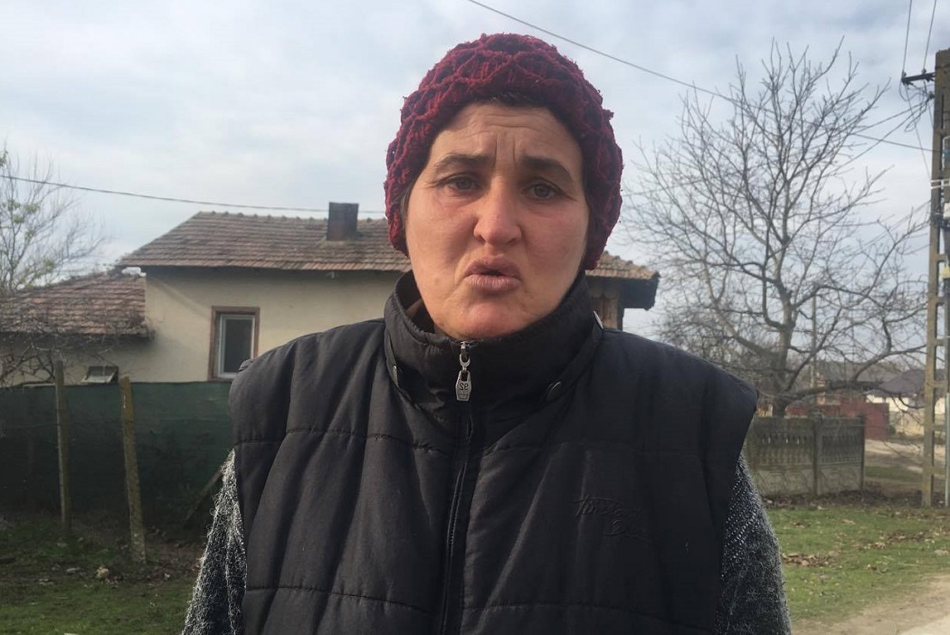 Mătuşa Alinei abia îşi stăpâneşte lacrimile