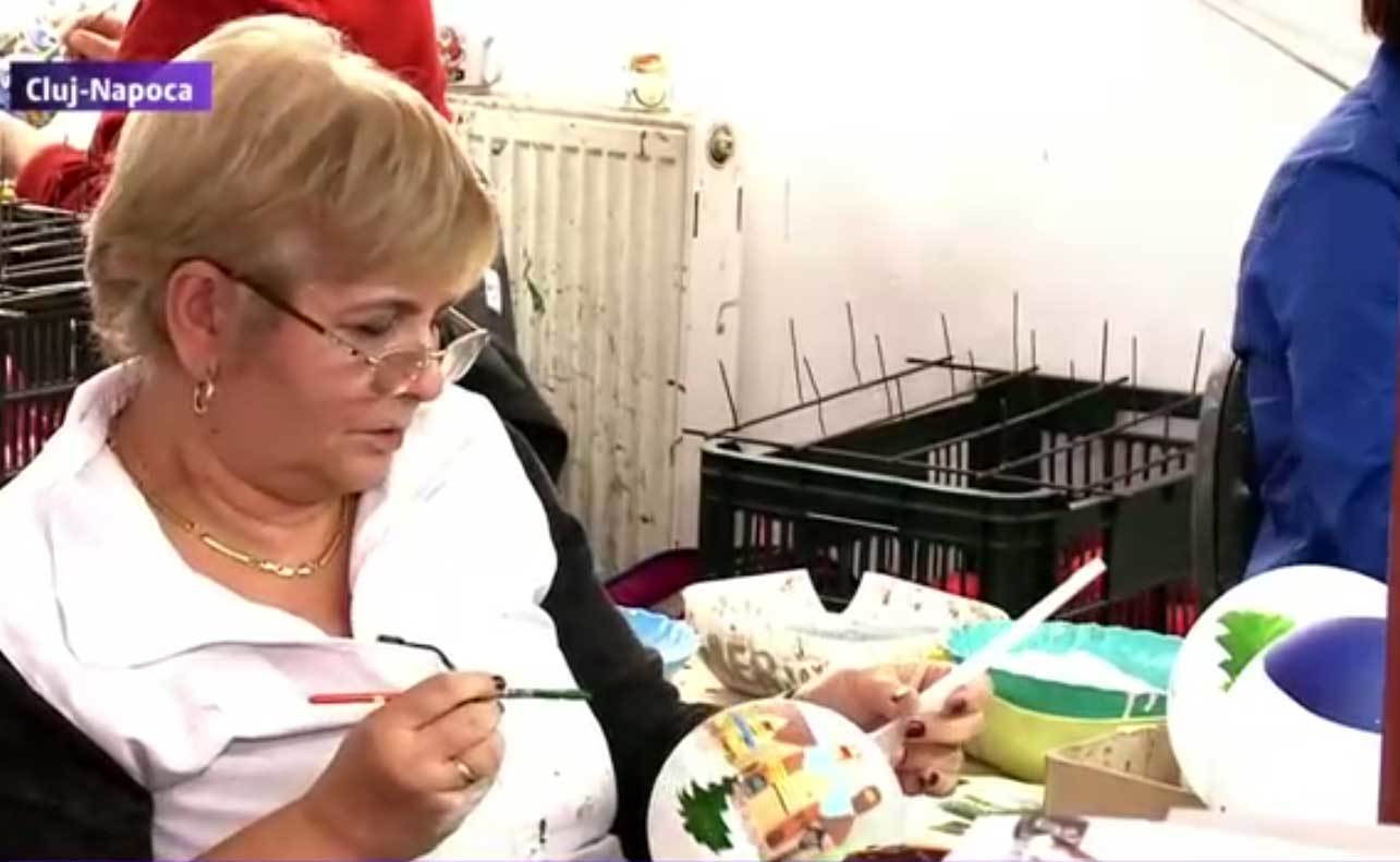 Globurile sunt pictate manual