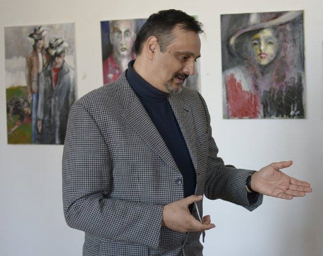 Pasiunea lui Cristian Ghinea este să colecţioneze maşinuţe