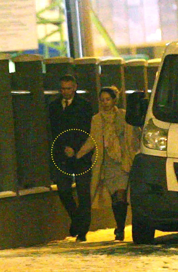 Ioana şi Ben-Oni se ţin strâns de mână