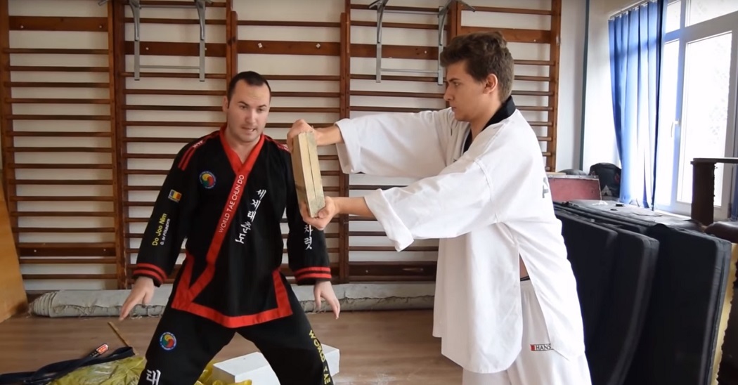 Maestrul şi unul dintre învăţăcei