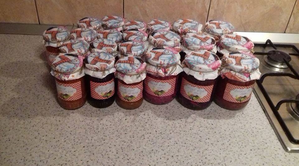 Dulceţurile sunt făcute tradiţional, chiar dacă în cantităţi mai mari