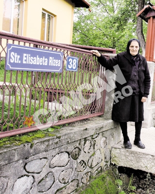 Onoare. Fiica Elisabetei Rizea, mandra ca strada principala din NucSoara poarta numele mamei ei