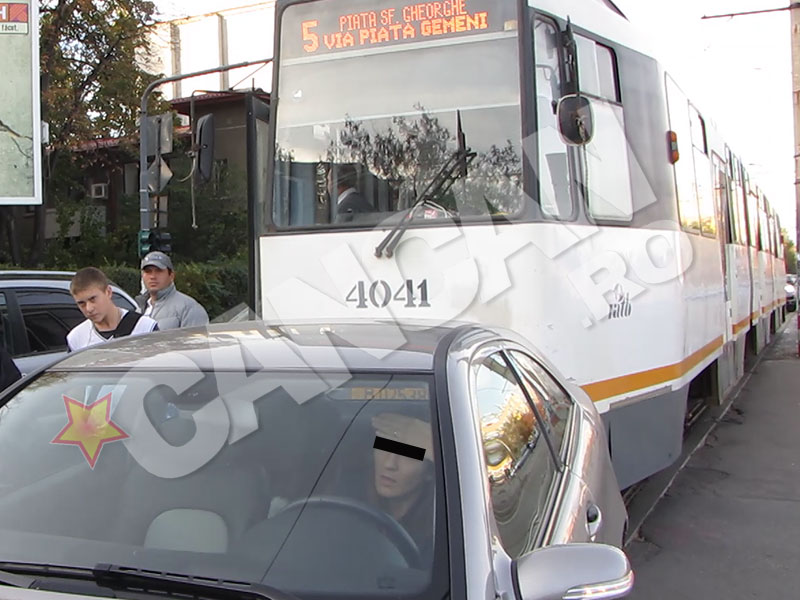 Speriata. Femeia agresata era intr-o evidenta stare de soc la scurt timp dupa evenimente