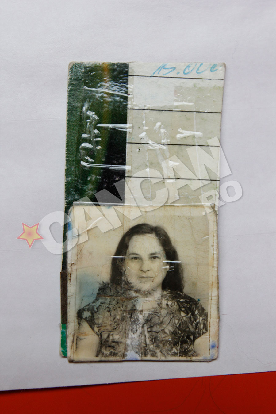 Frumoasa. Tanti Elena isi aduce aminte cum doi soferi au facut accident, deoarece unul din ei s-a uitat dupa ea cand traversa