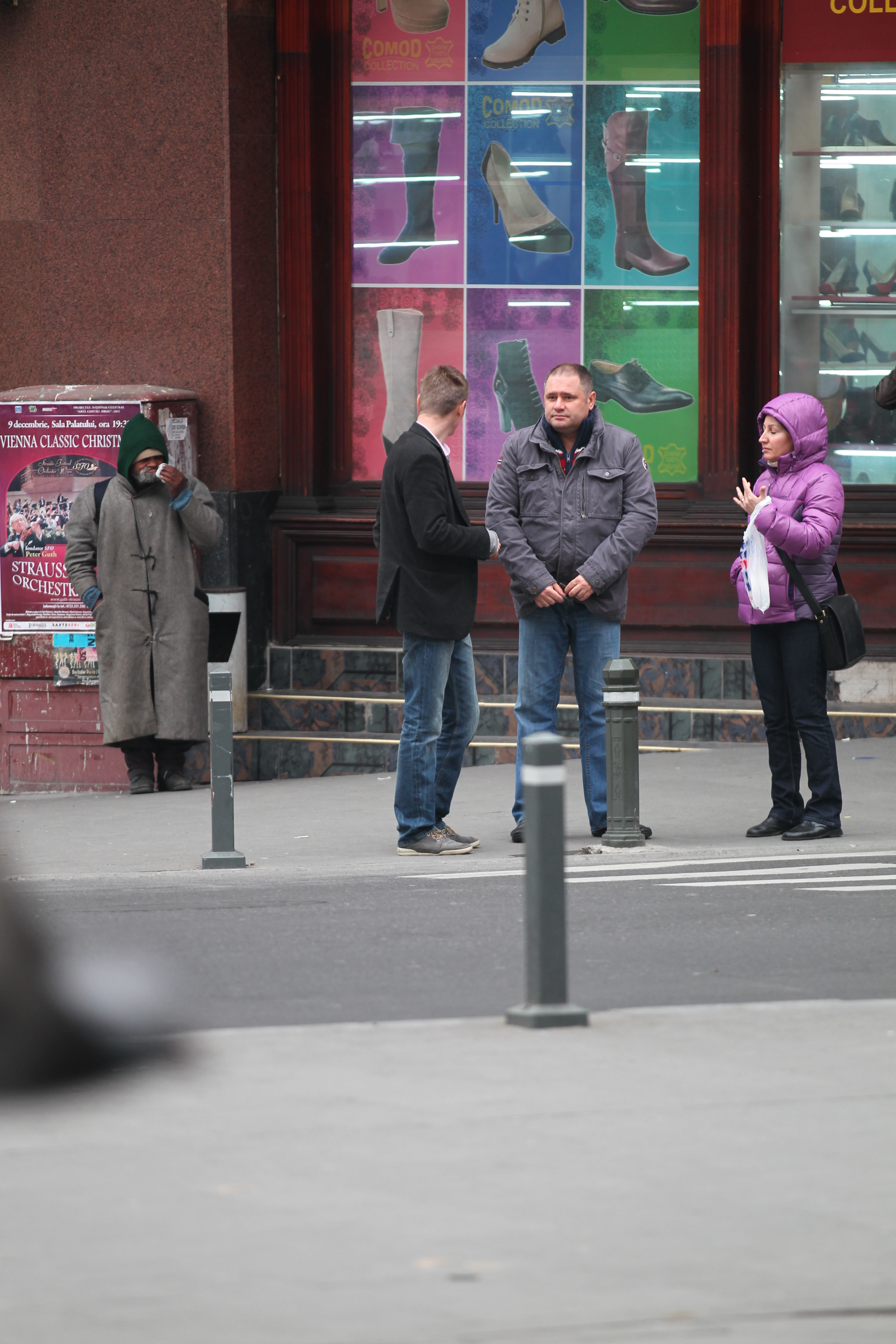 Mai multi trecatori l-au oprit pe strada pe celebrul mentalist