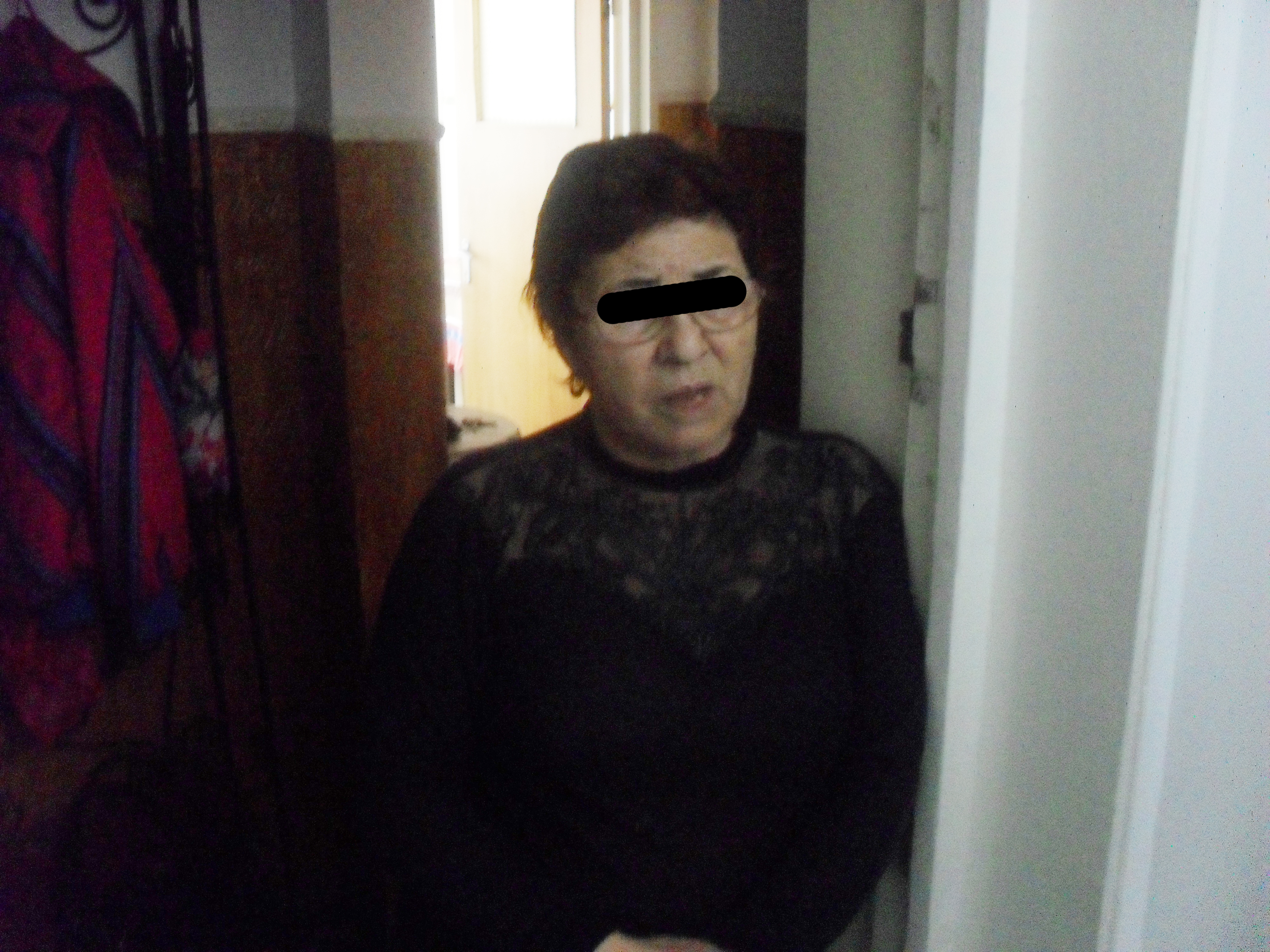 femeie impuscata in piept