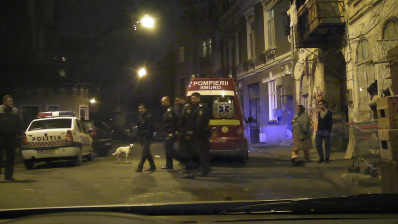 Scandal mare in zona Armaneasca: numai politia a putut sa opreasca un sot care a inceput sa-si ia nevasta la bataie