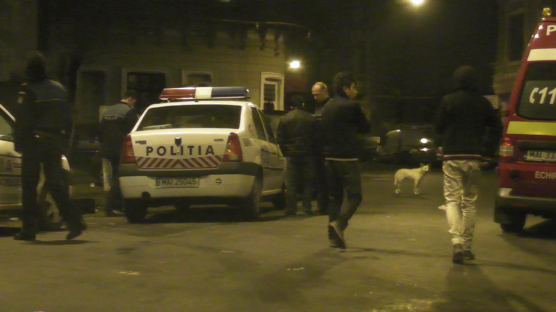 Scandal mare in zona Armaneasca: numai politia a putut sa opreasca un sot care a inceput sa-si ia nevasta la bataie