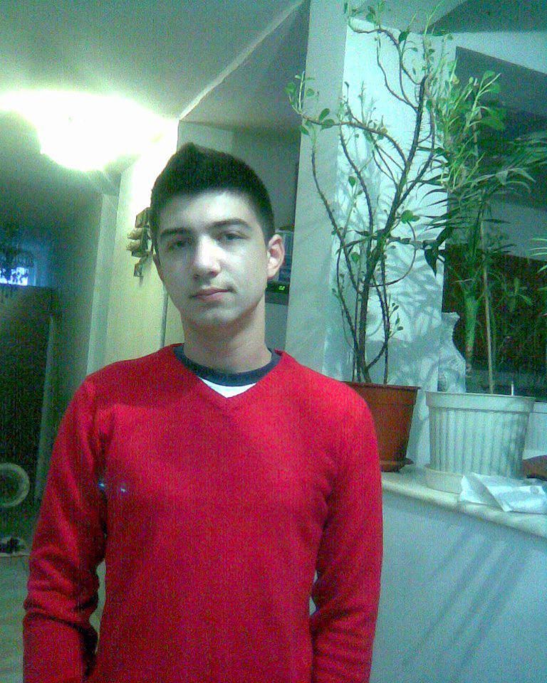 Mesajul care îţi va frânge inima în două! Mama elevului olimpic înjunghiat în Ferentari se topeşte de durere