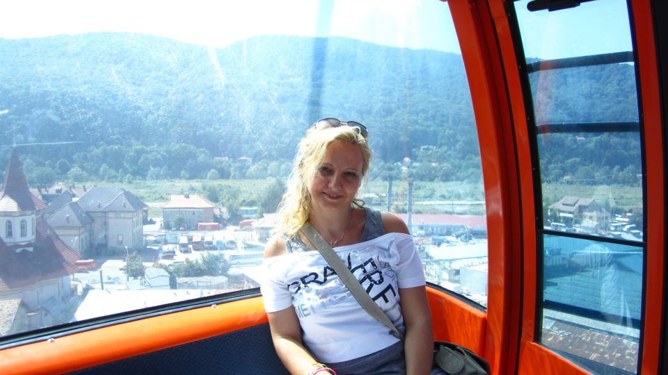 Crin J, mama fetitei abandonata in urma cu 21 de ani