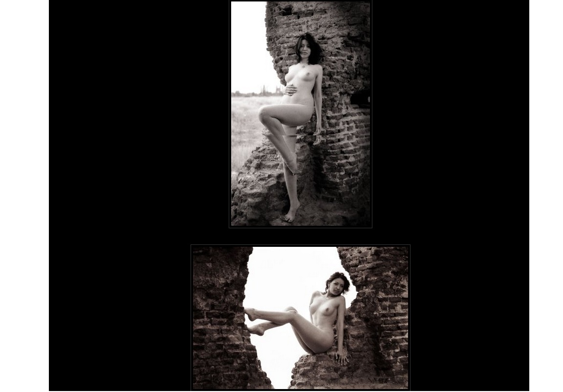 Psiholoaga a pozat printre ruine