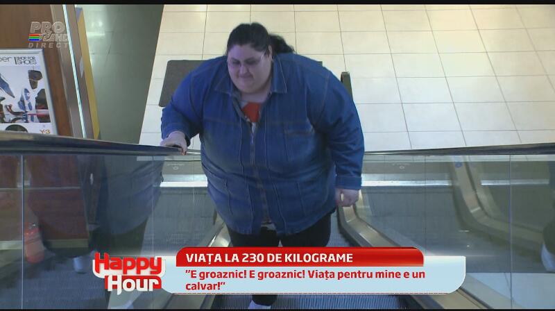 Cum arată o zi din viaţa tinerei de 230 kg! Nu se poate spăla şi încălţa singură: