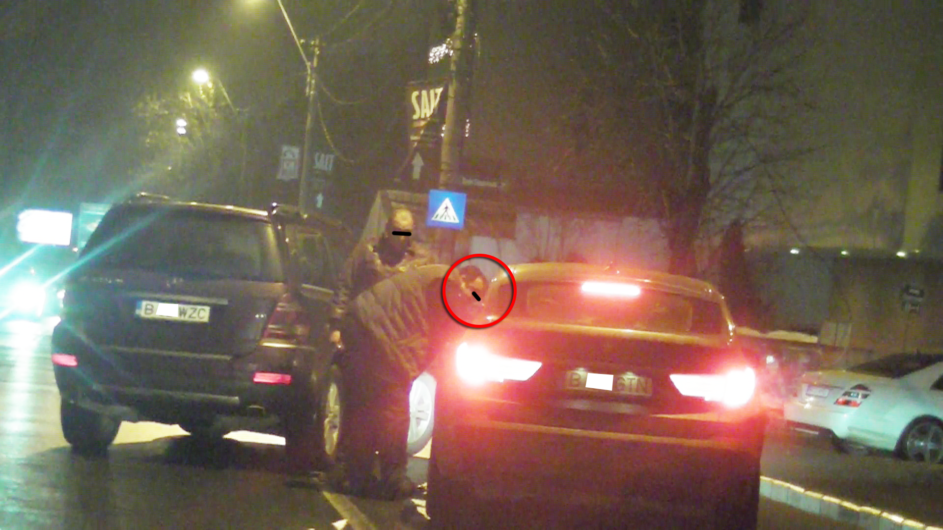 Sotul Cristinei a blocat-o pe aceasta in trafic