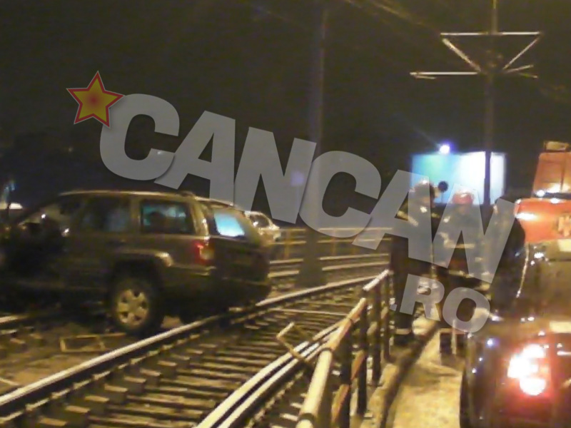 FOTO Un şofer mort de beat a făcut accident pe linia tramvaiului 41 din Capitală!